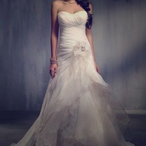 Alfred Angelo Wedding Gown